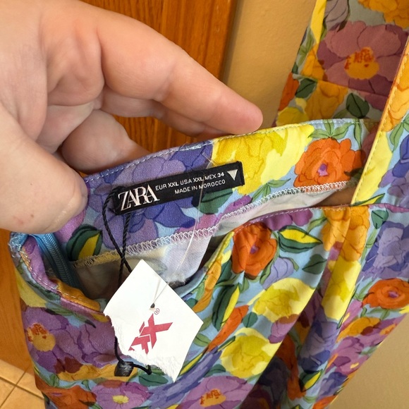 NWT Zara bold floral dress with open back (xxl) - Picture 7 of 9